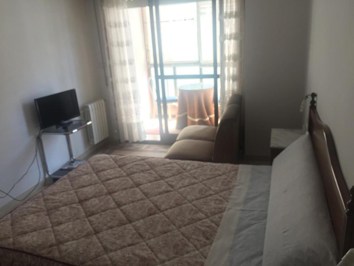 Residencia Universidad Ουρένσε Εξωτερικό φωτογραφία