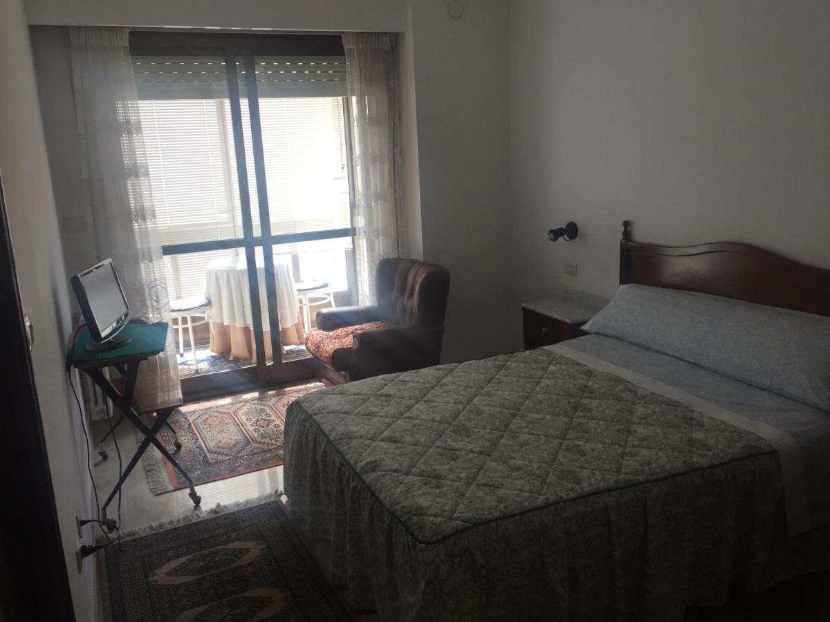Residencia Universidad Ουρένσε Εξωτερικό φωτογραφία