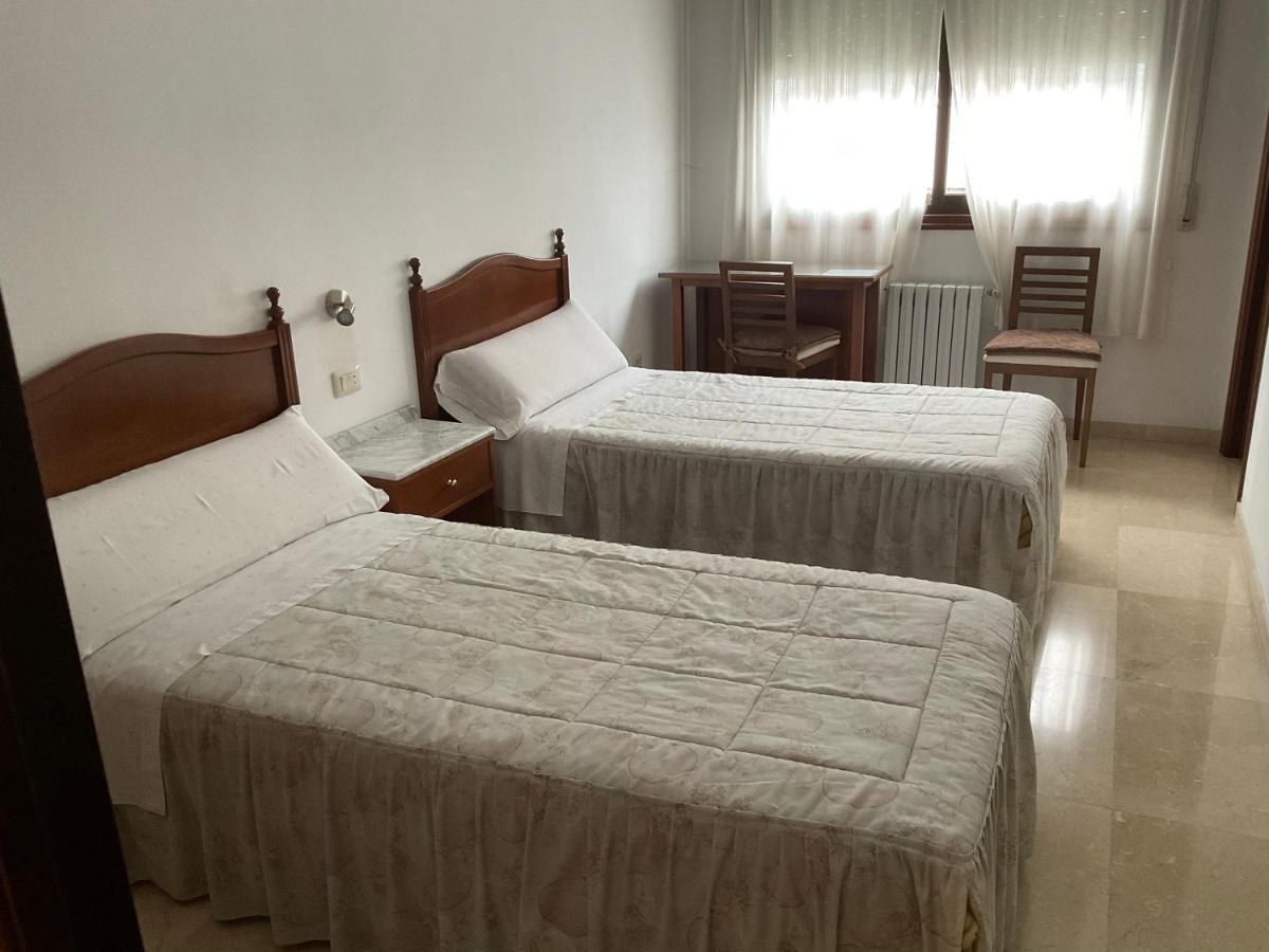 Residencia Universidad Ουρένσε Εξωτερικό φωτογραφία