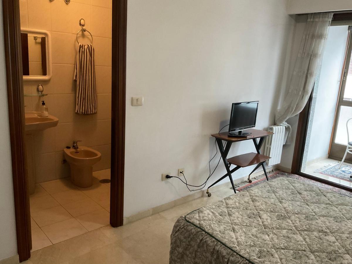 Residencia Universidad Ουρένσε Εξωτερικό φωτογραφία