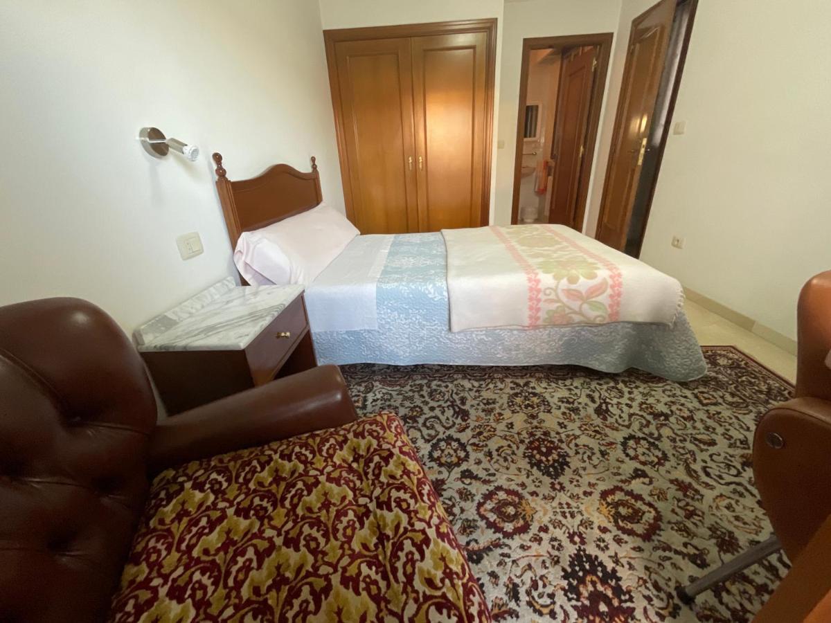Residencia Universidad Ουρένσε Εξωτερικό φωτογραφία