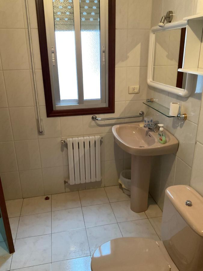 Residencia Universidad Ουρένσε Εξωτερικό φωτογραφία